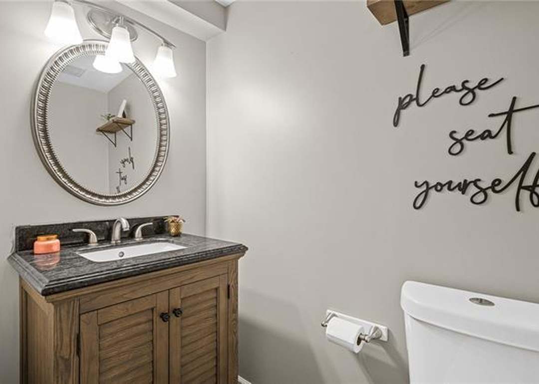9405 Alden Street — photo 30