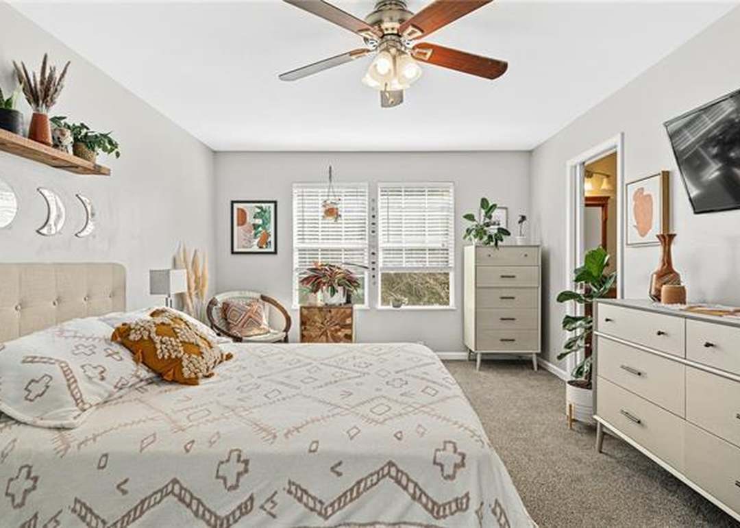 9405 Alden Street — photo 37