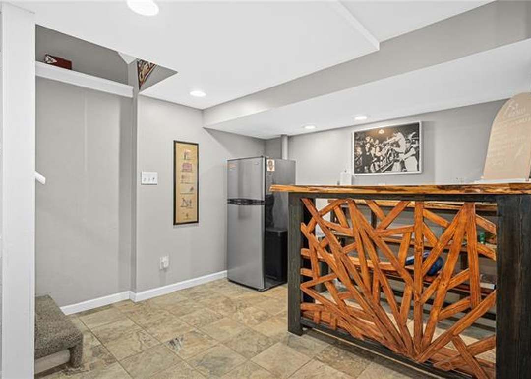 9405 Alden Street — photo 43