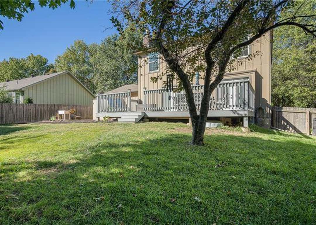 9405 Alden Street — photo 47