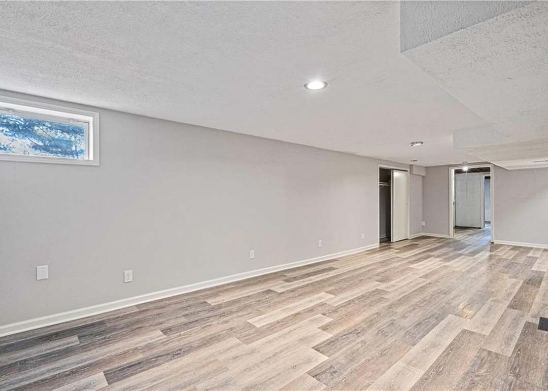 9427 Hayes Drive — photo 5