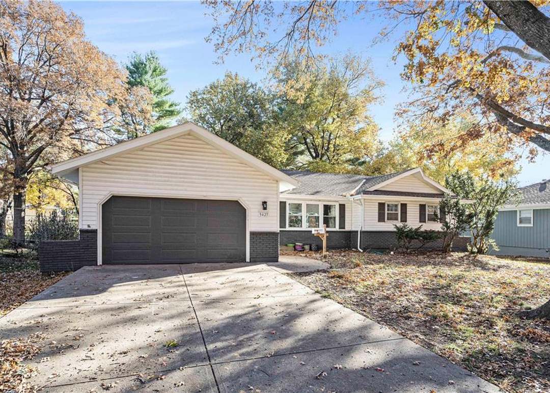 9427 Hayes Drive — photo 8