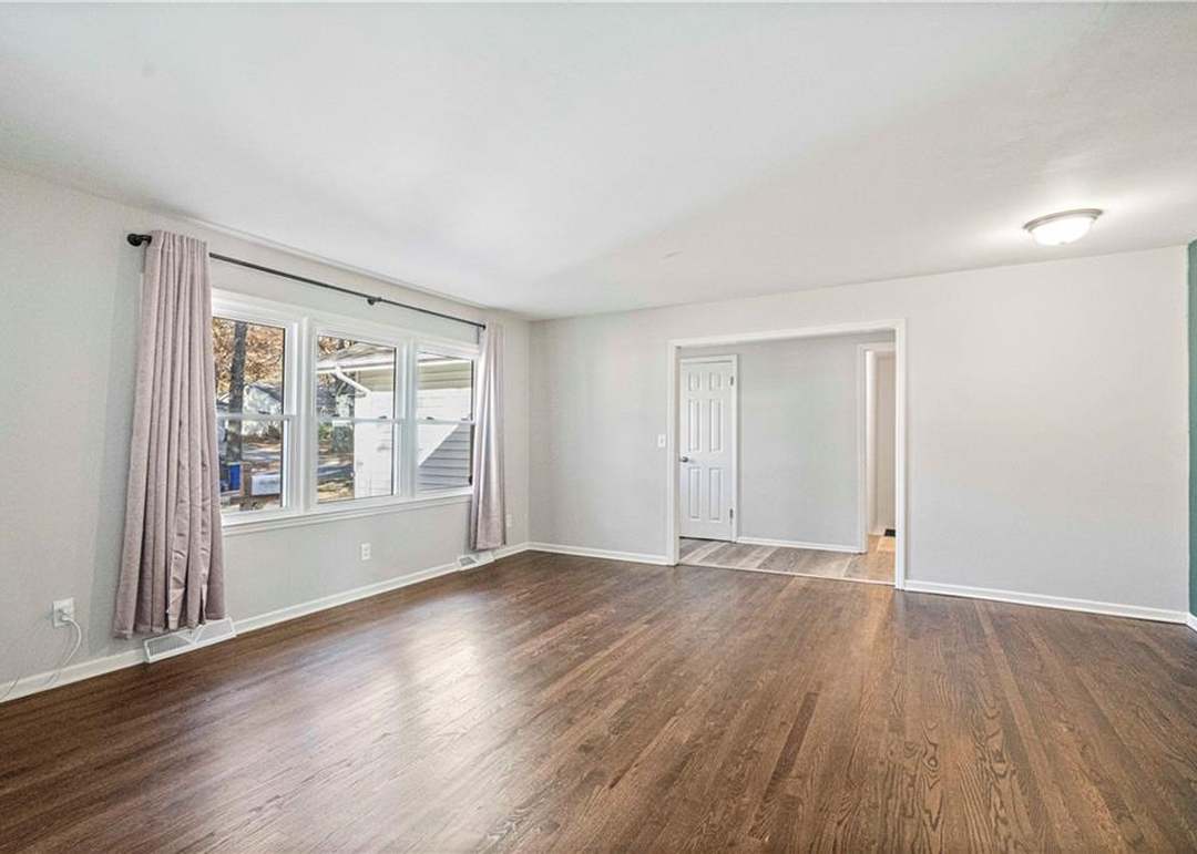 9427 Hayes Drive — photo 12