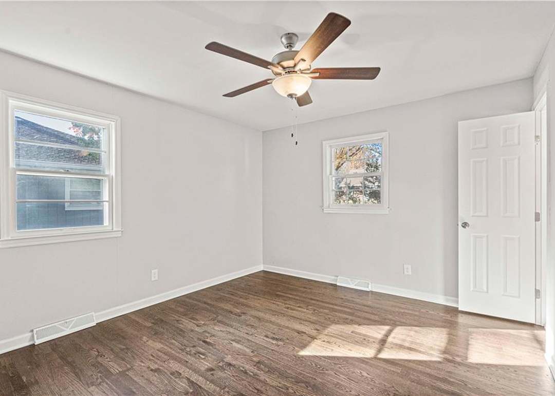 9427 Hayes Drive — photo 15