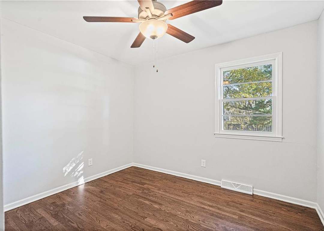 9427 Hayes Drive — photo 18