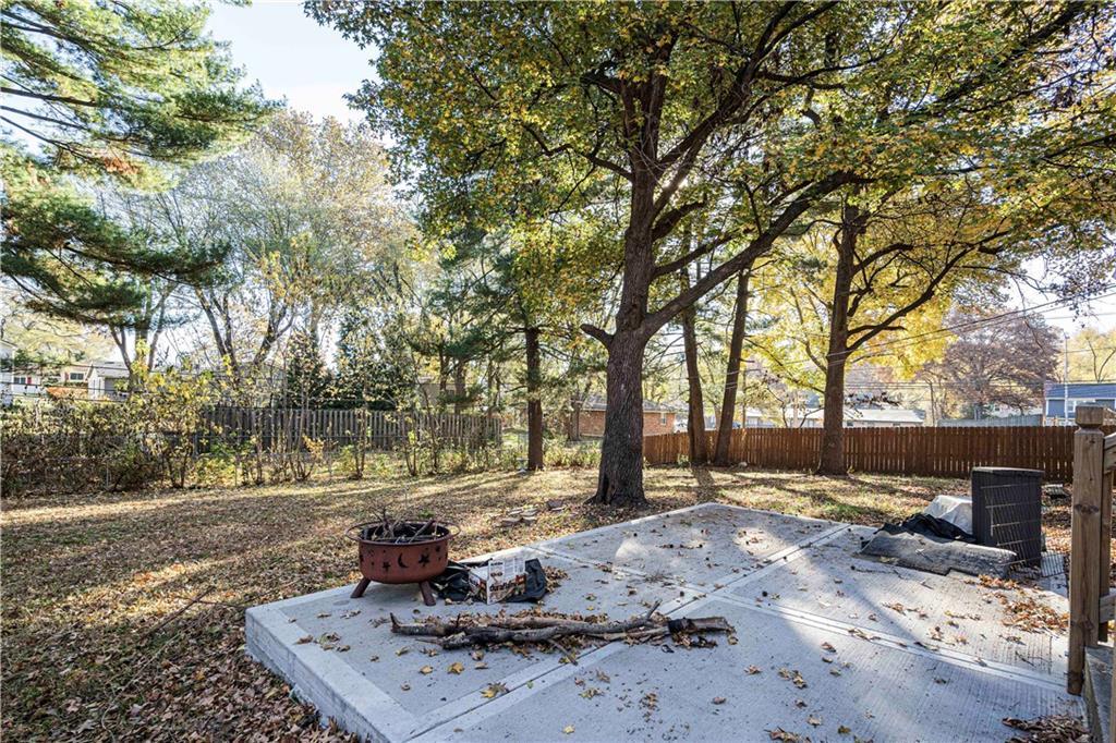 9427 Hayes Drive — photo 30