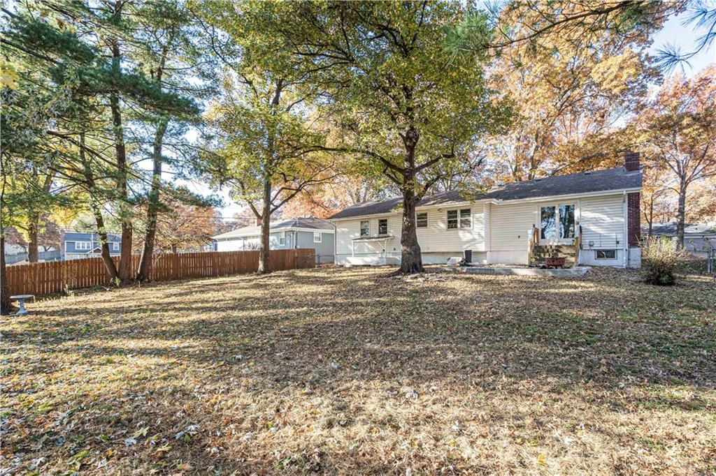 9427 Hayes Drive — photo 32