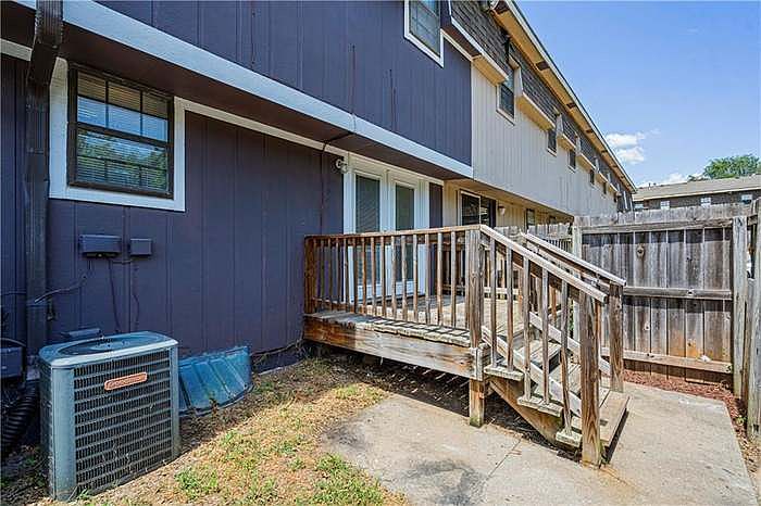 9429 W Longview Parkway — photo 10