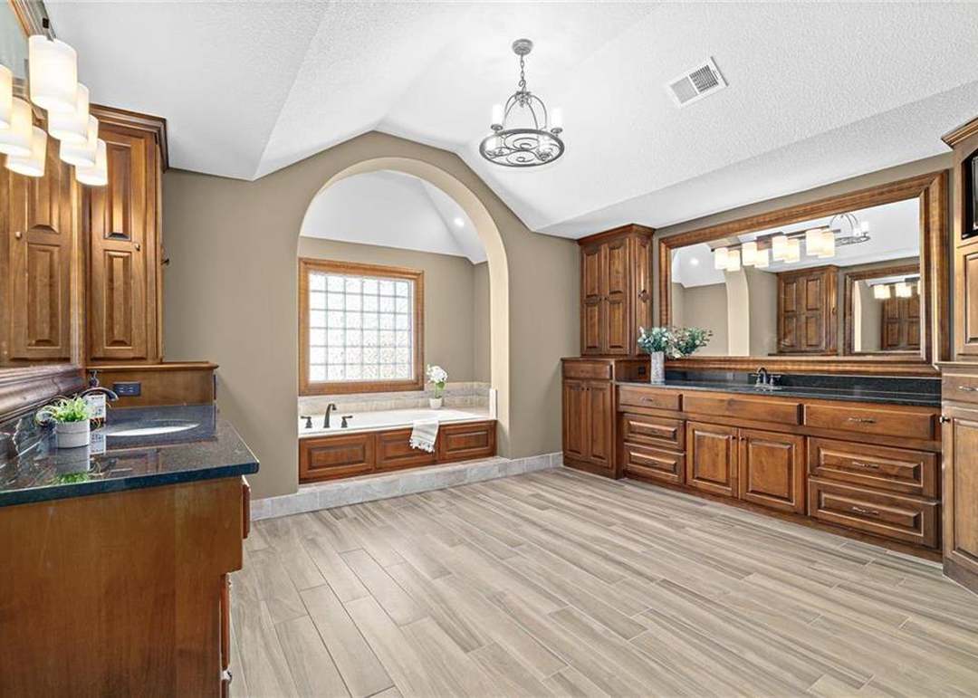 9434 W 161st Terrace — photo 35