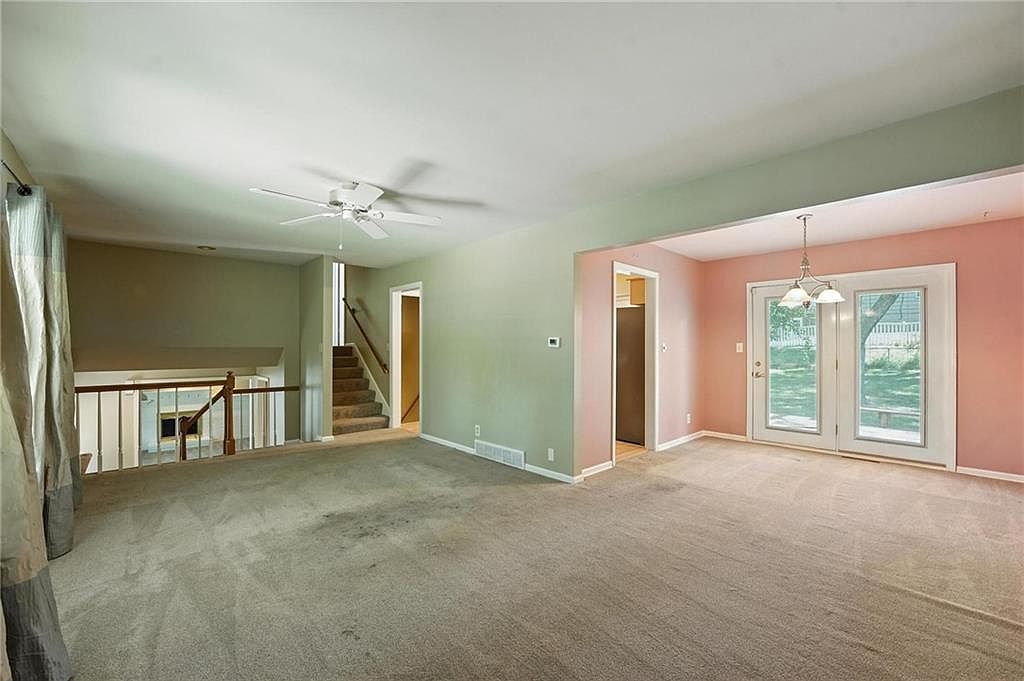 9501 Lamar Avenue — photo 8