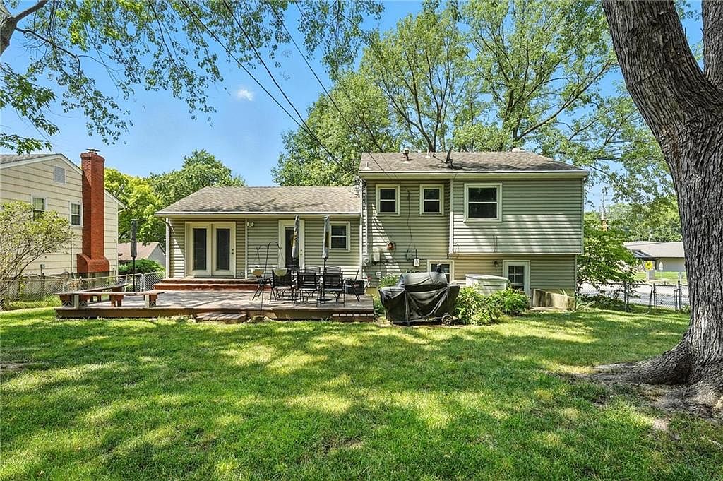 9501 Lamar Avenue — photo 14