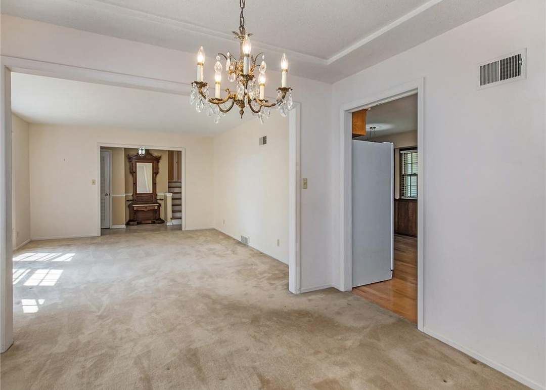 9608 W 96th Street — photo 12