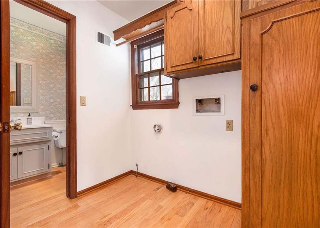 9608 W 96th Street — photo 18