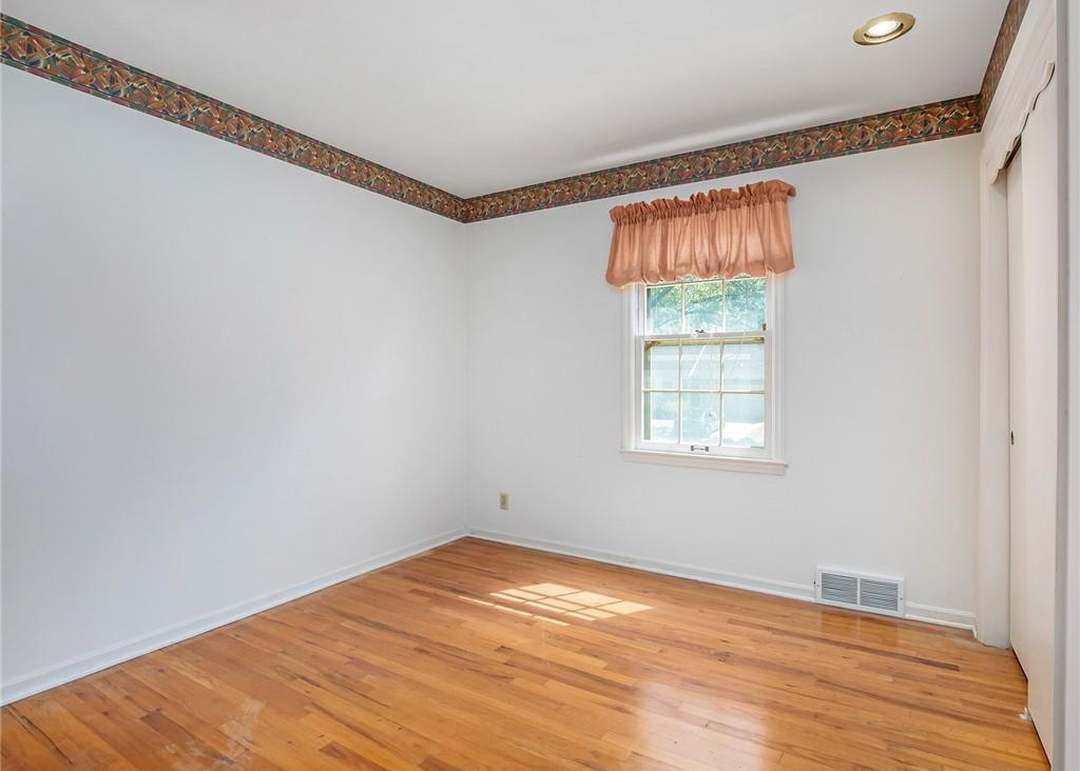 9608 W 96th Street — photo 24
