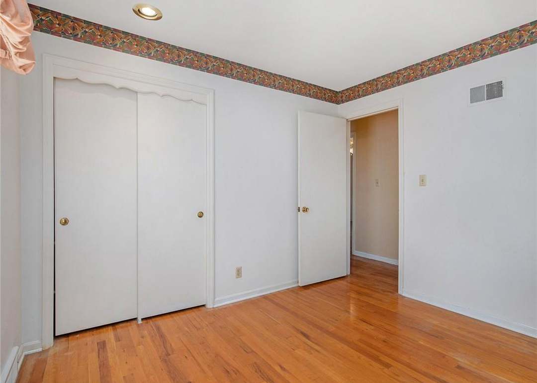 9608 W 96th Street — photo 25
