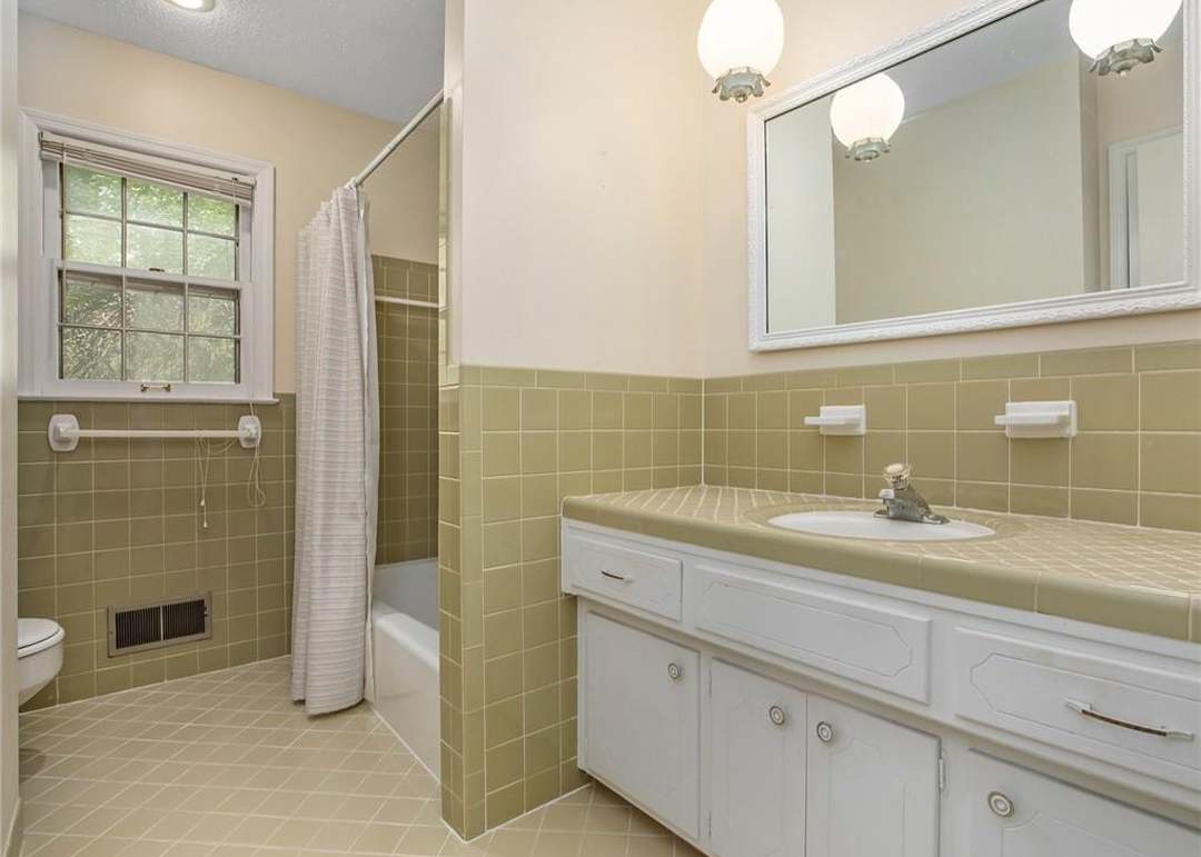 9608 W 96th Street — photo 26