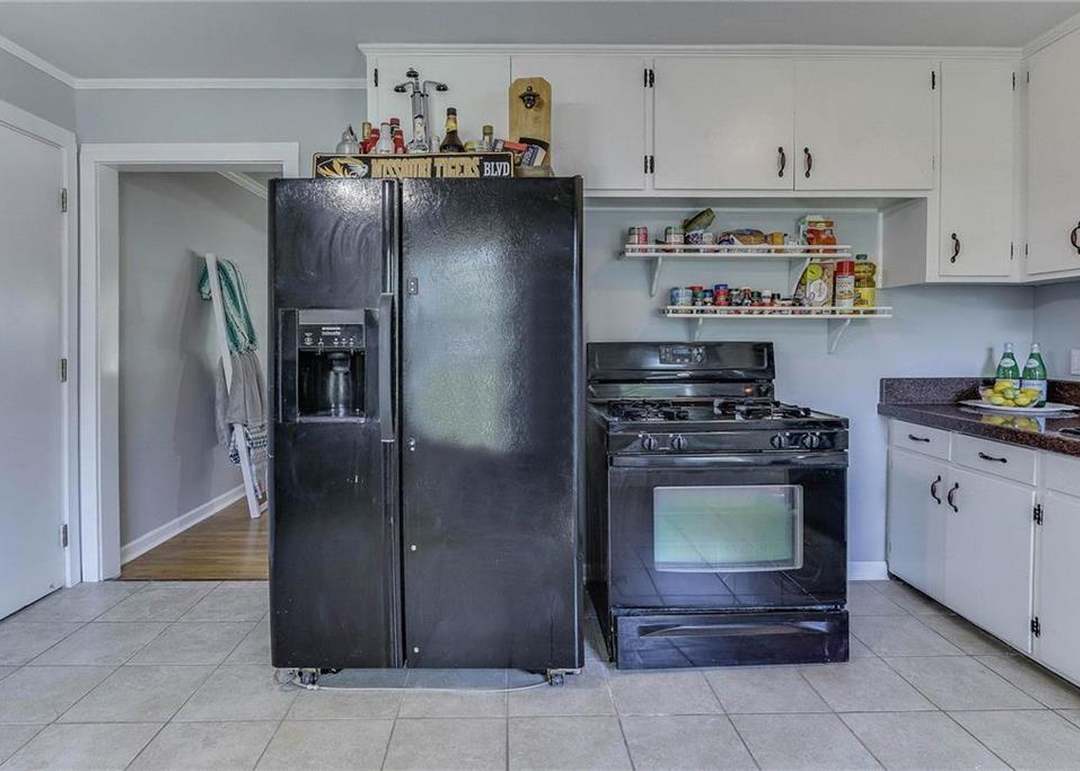 9609 Walnut Street — photo 5