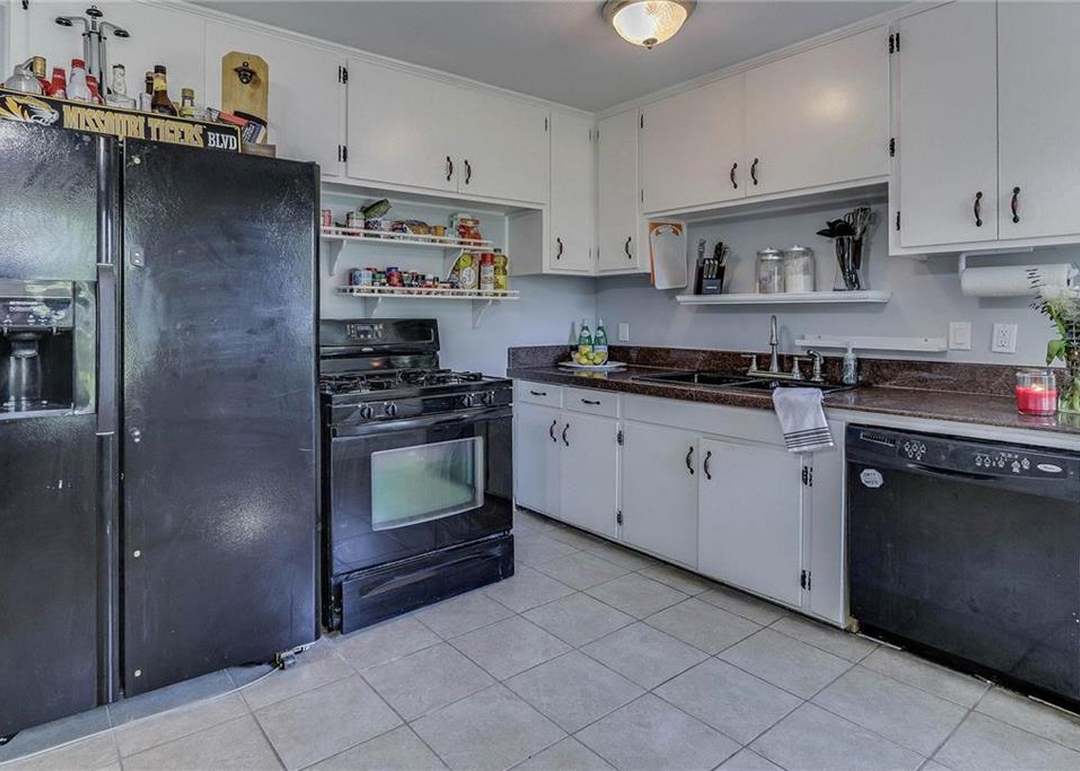 9609 Walnut Street — photo 16