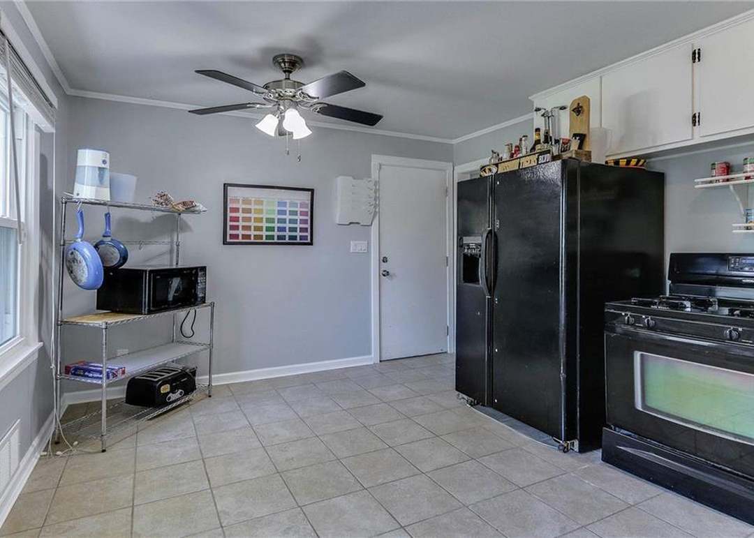 9609 Walnut Street — photo 17