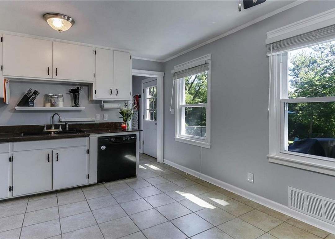 9609 Walnut Street — photo 18