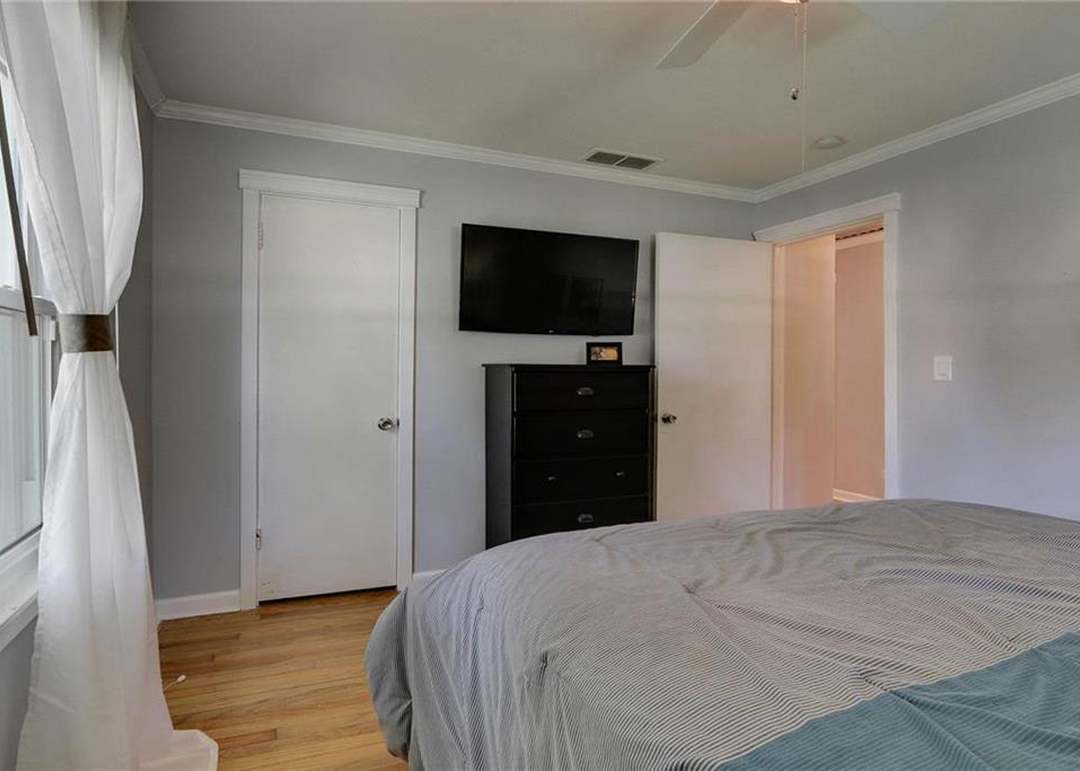 9609 Walnut Street — photo 21