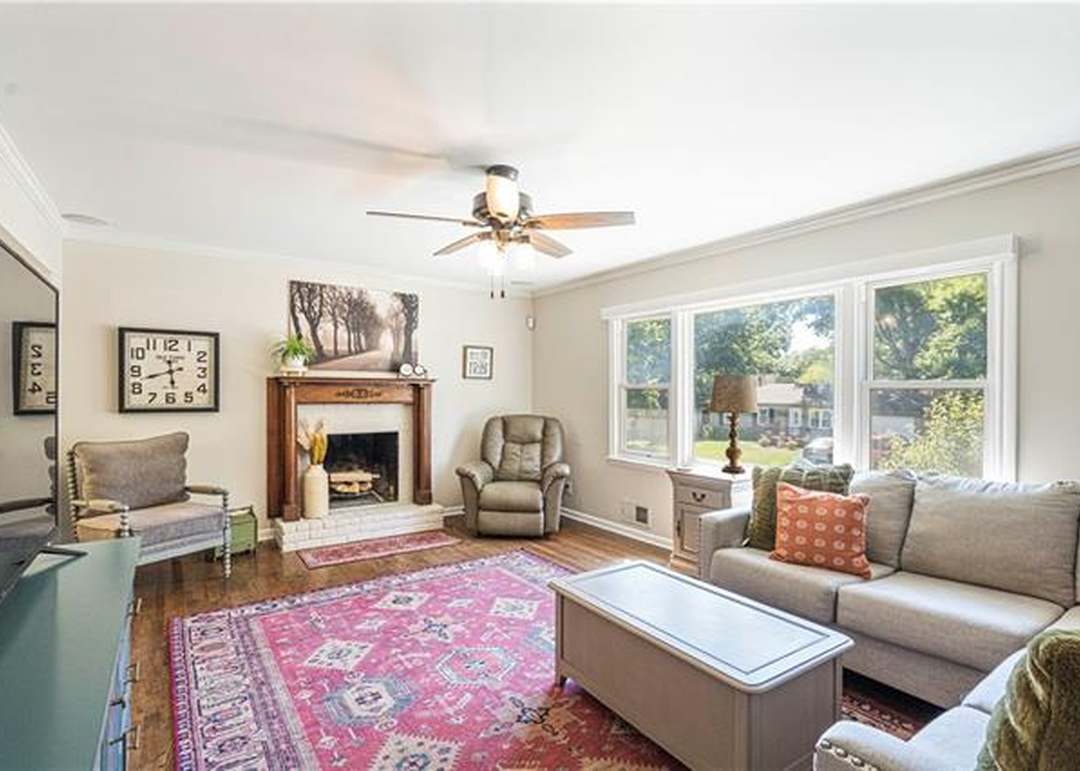 9621 England Street — photo 13