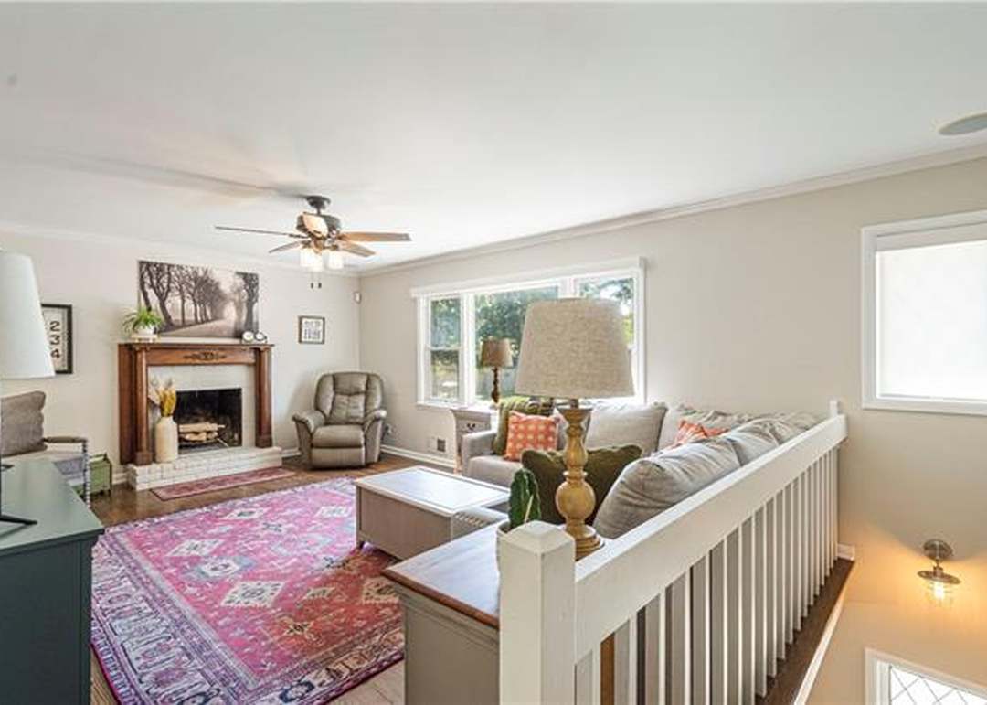 9621 England Street — photo 14