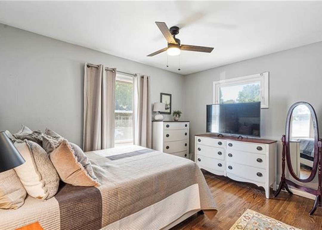 9621 England Street — photo 24
