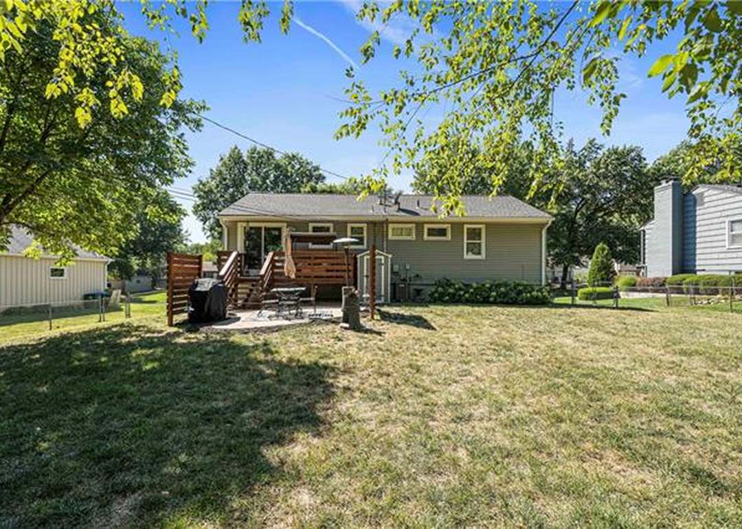 9621 England Street — photo 30