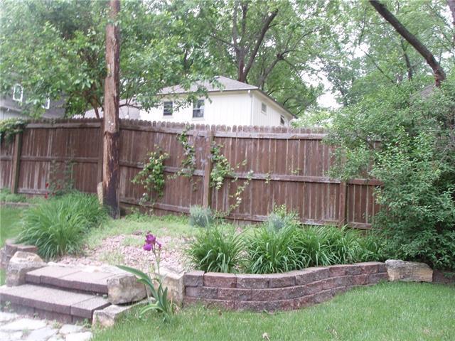9708 SLATER Lane — photo 6