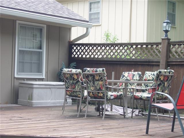 9708 SLATER Lane — photo 7