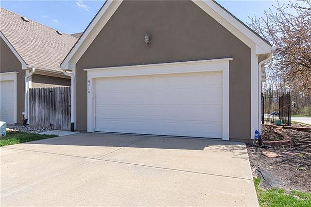 9710 N Montclair Avenue — photo 24