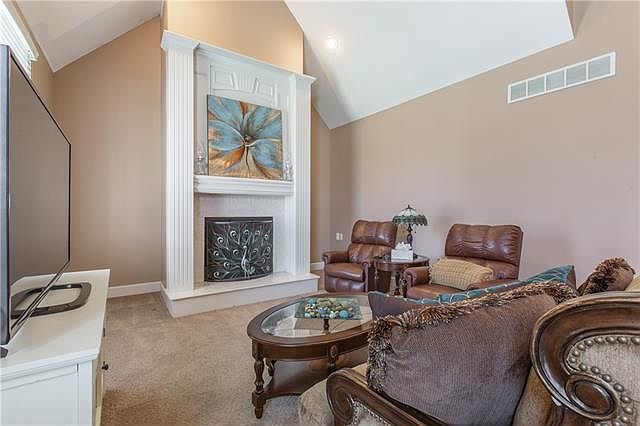 9710 N Montclair Avenue — photo 30