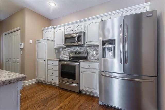 9710 N Montclair Avenue — photo 41