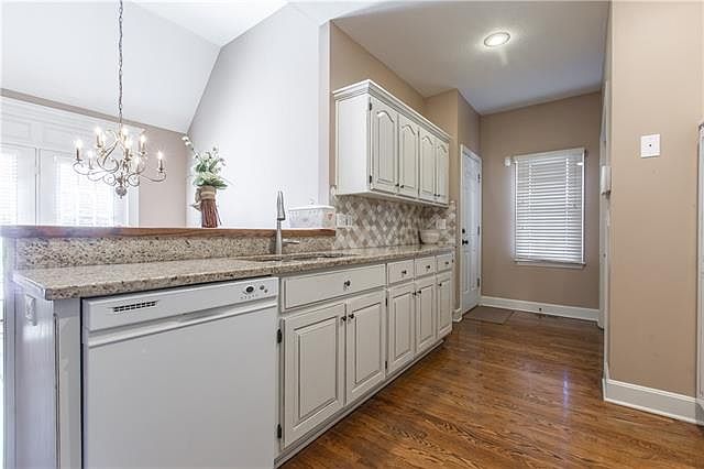 9710 N Montclair Avenue — photo 43