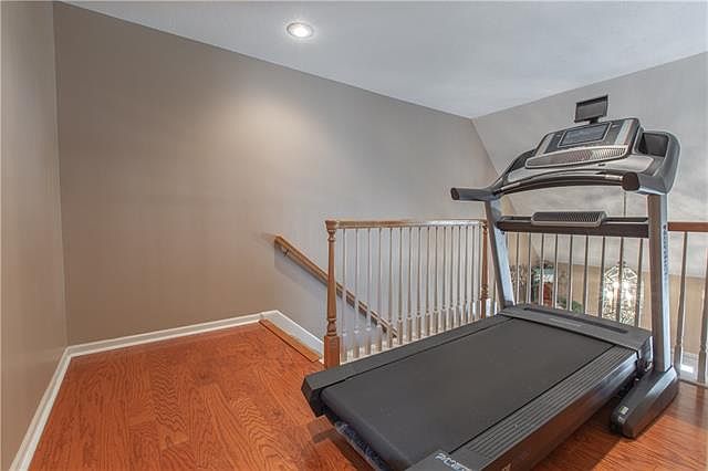 9710 N Montclair Avenue — photo 48