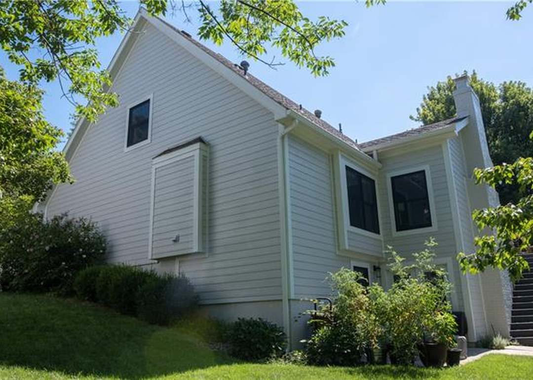 9753 W 115th Street — photo 48