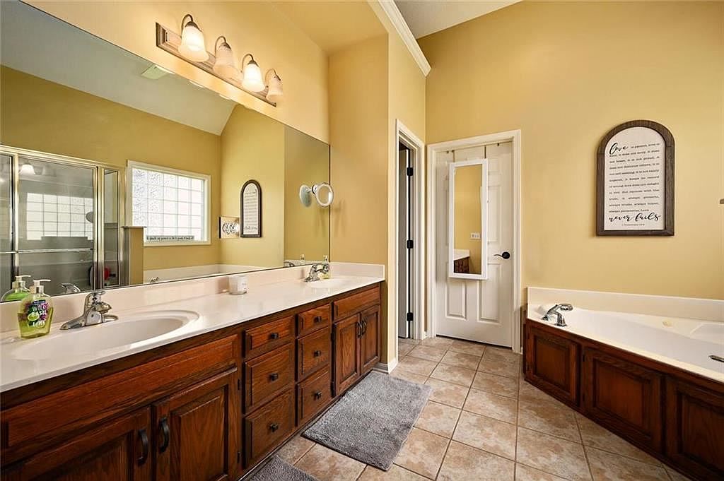 9900 Stevenson Street — photo 13