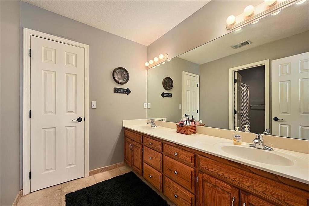 9900 Stevenson Street — photo 18