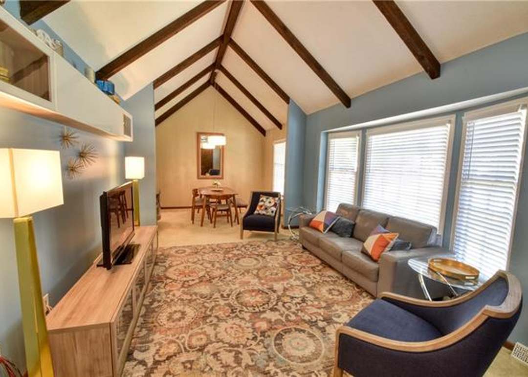9920 Perry Drive — photo 13
