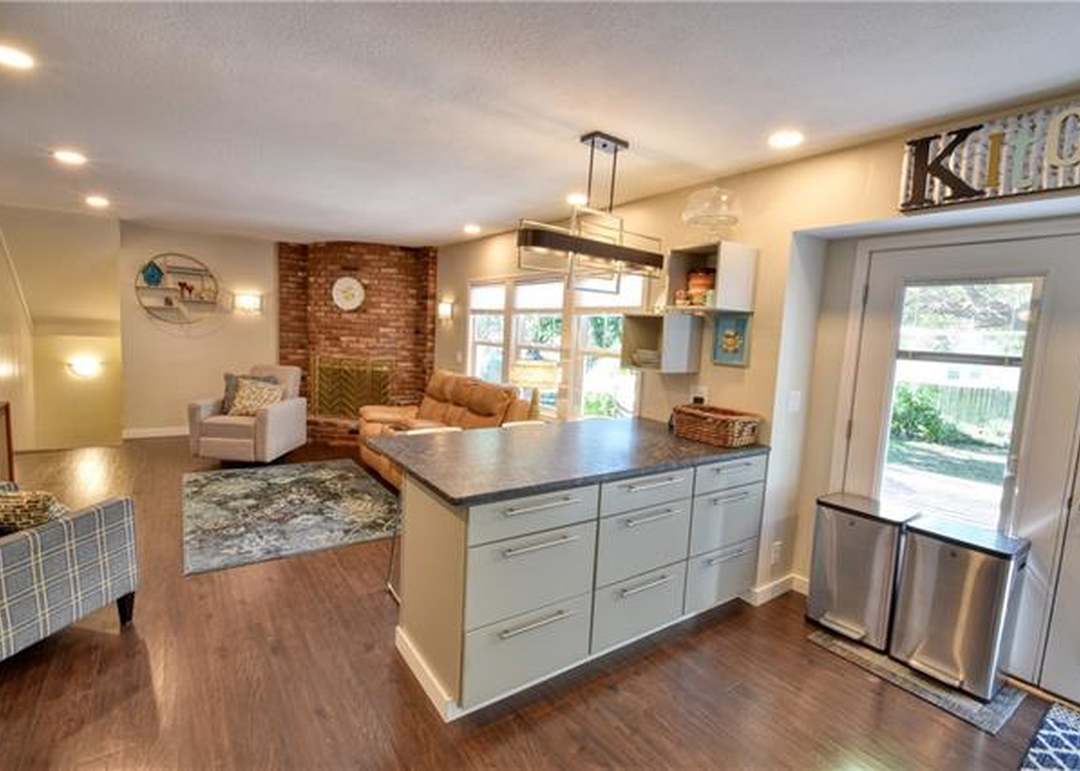9920 Perry Drive — photo 19