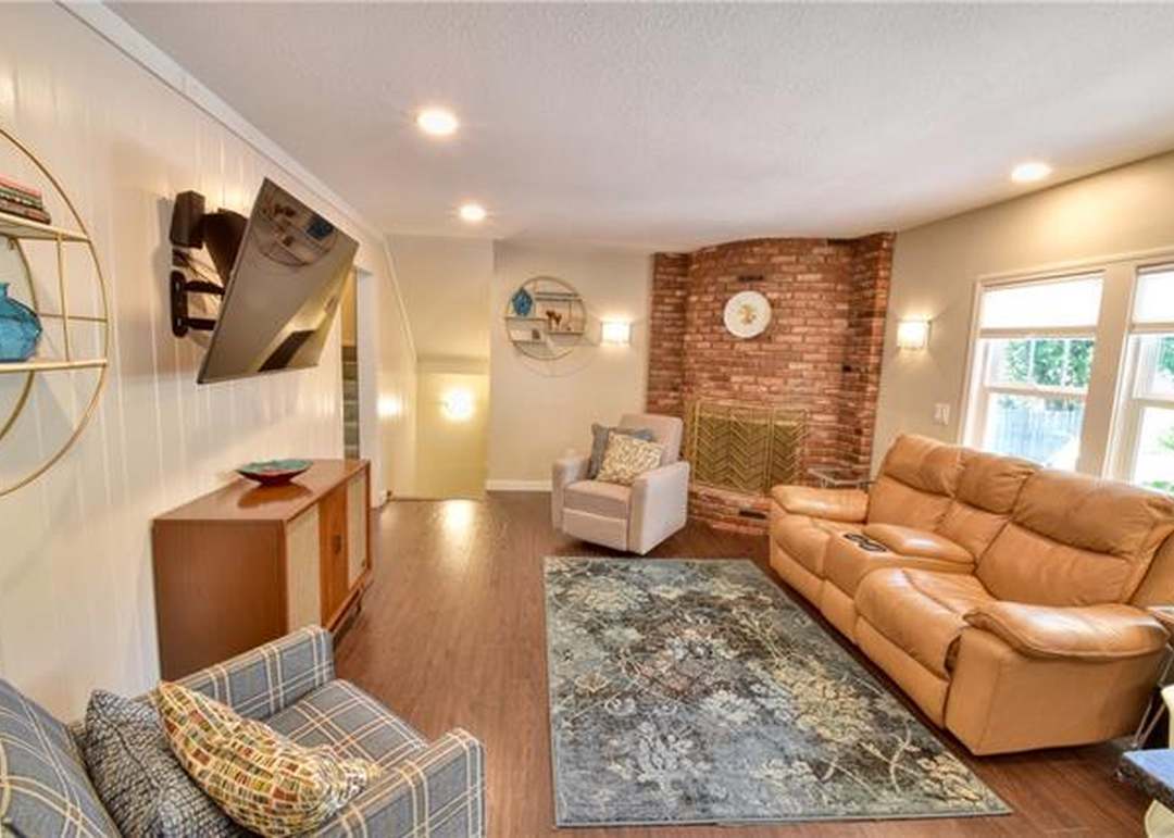9920 Perry Drive — photo 22