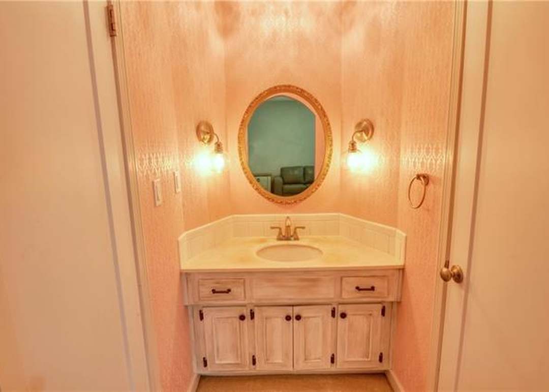 9920 Perry Drive — photo 26