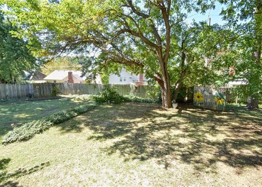 9920 Perry Drive — photo 33