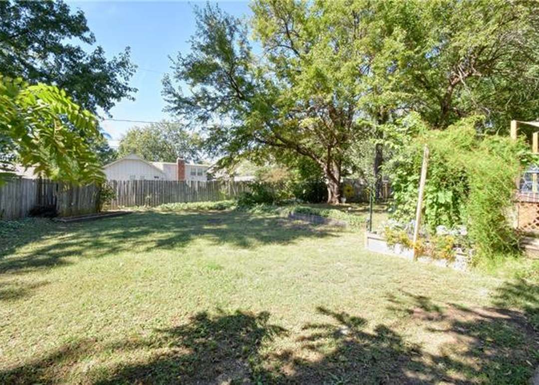 9920 Perry Drive — photo 34