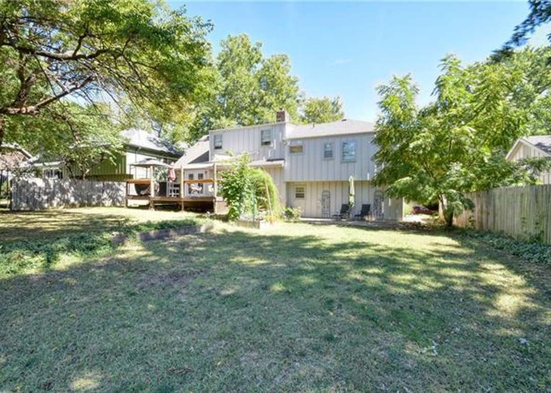 9920 Perry Drive — photo 35