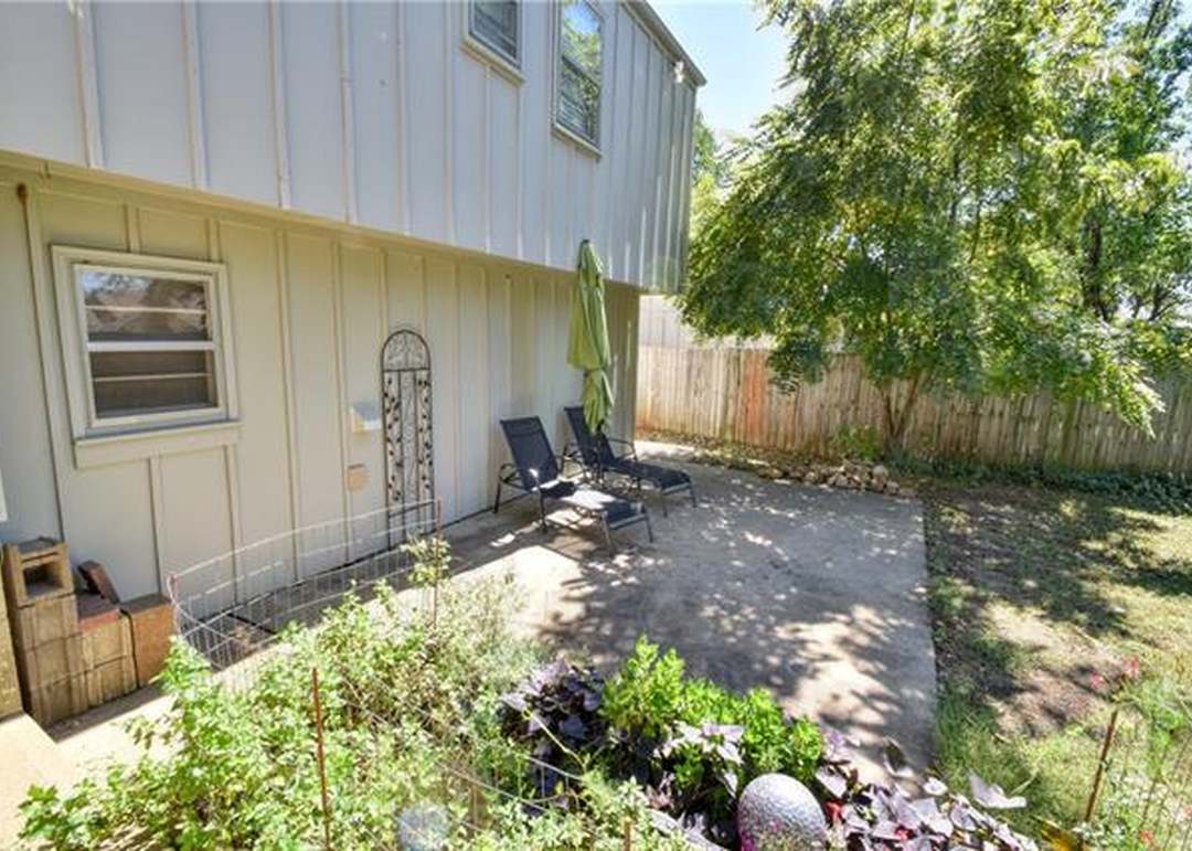 9920 Perry Drive — photo 37
