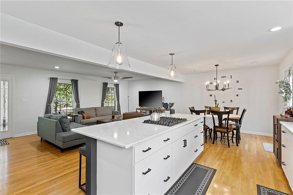 9947 Bluejacket Drive — photo 5