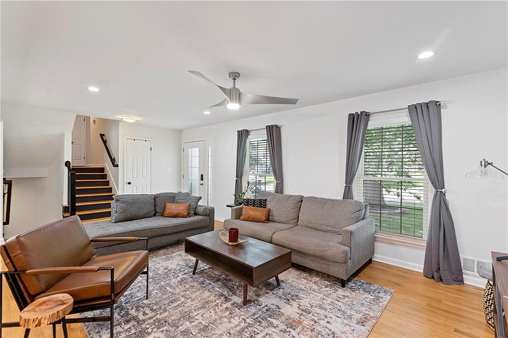 9947 Bluejacket Drive — photo 10