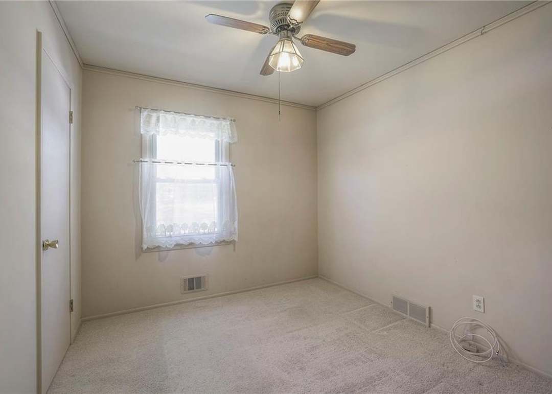 619 NW Fair Lane — photo 21